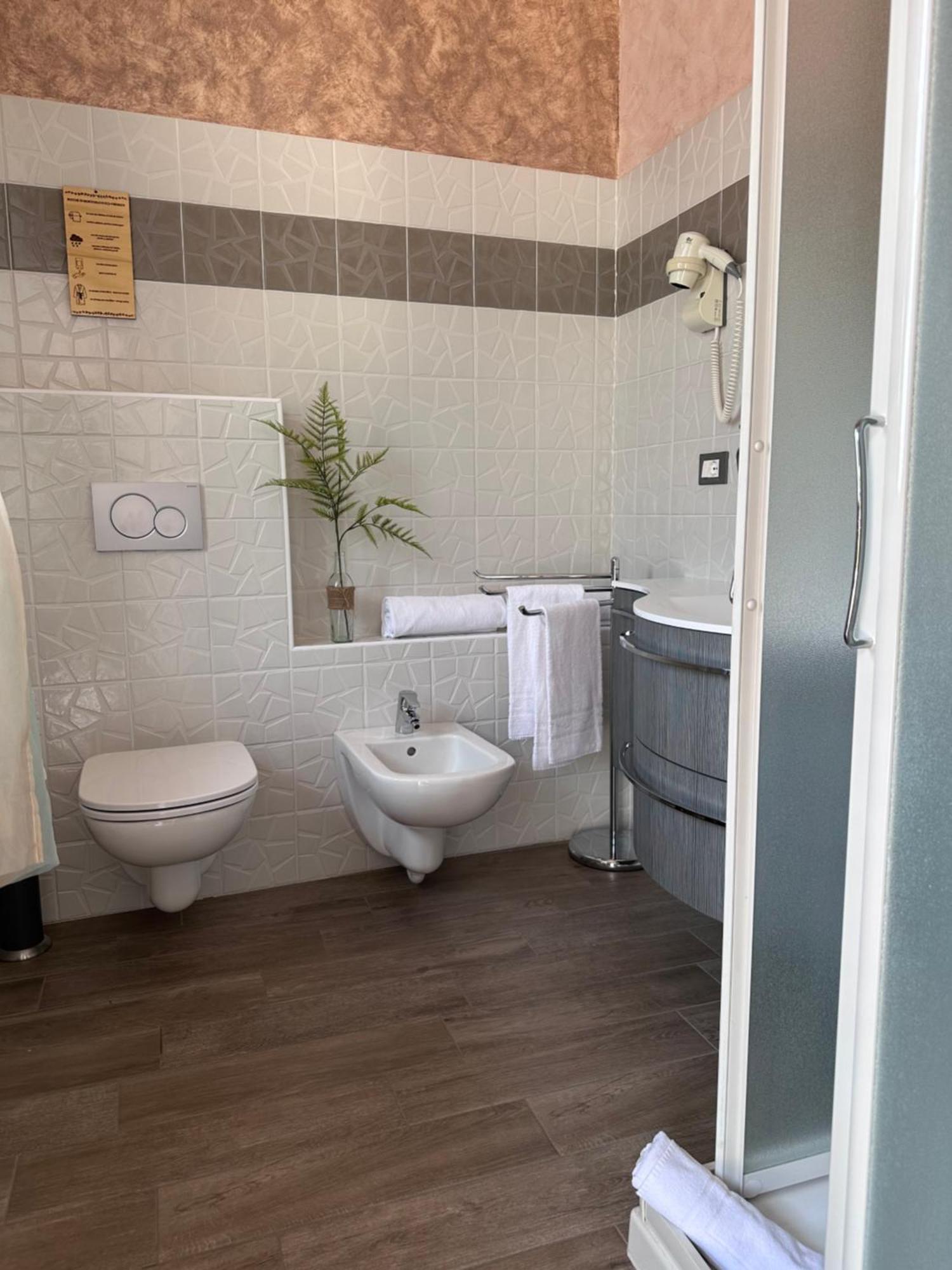 Rocche Di Montexelo - Green Key Apartments & Spa Monticello d'Alba ห้อง รูปภาพ