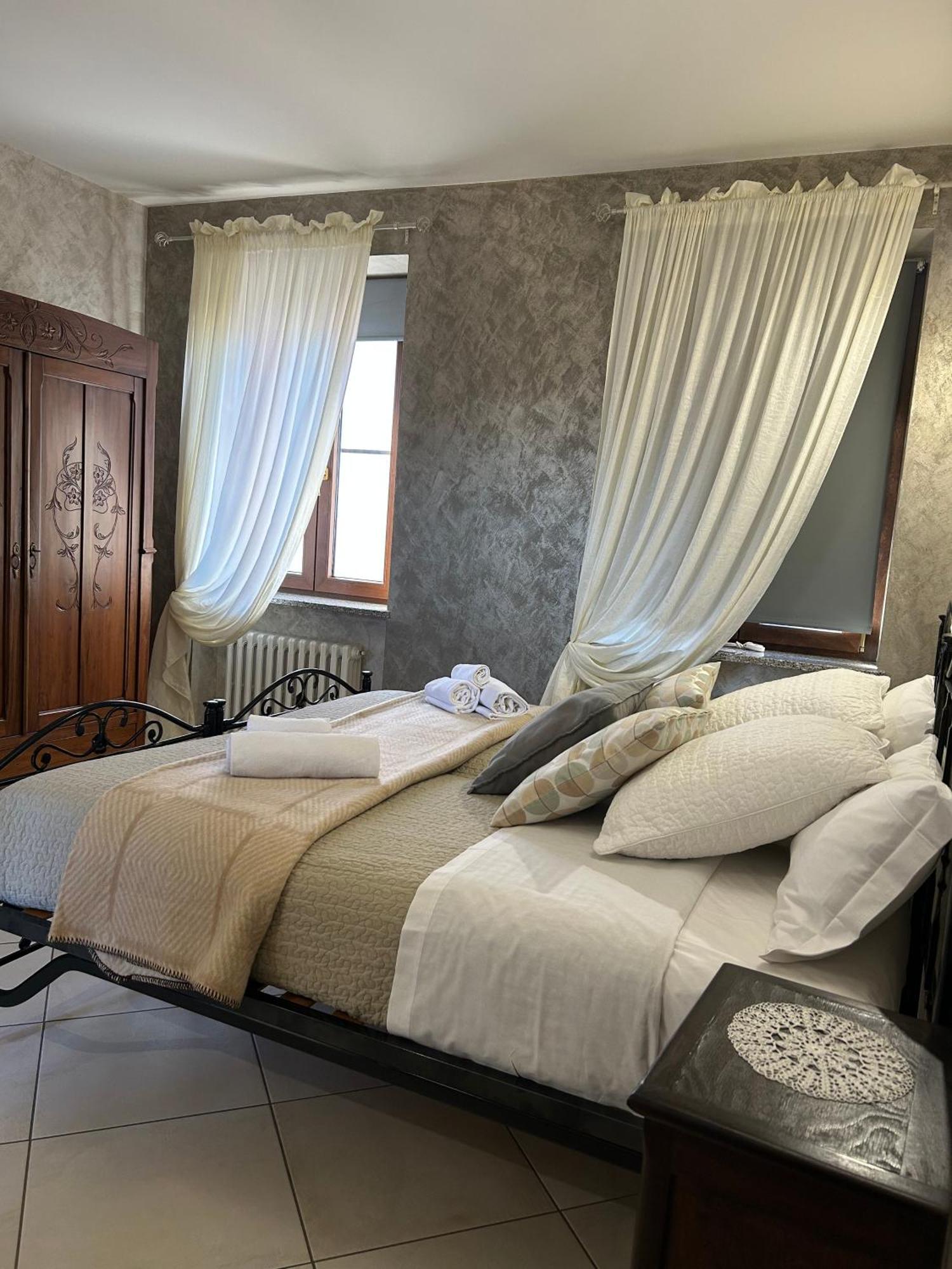 Rocche Di Montexelo - Green Key Apartments & Spa Monticello d'Alba ภายนอก รูปภาพ